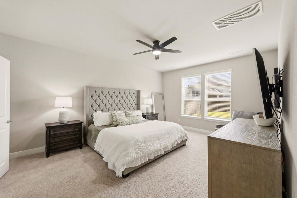 Image 20 of property listing at 8726 Timber Knoll Drive, Missouri City, TX 77459