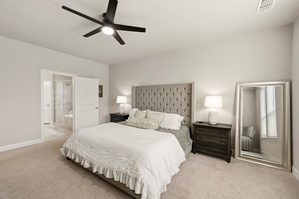Image 22 of property listing at 8726 Timber Knoll Drive, Missouri City, TX 77459