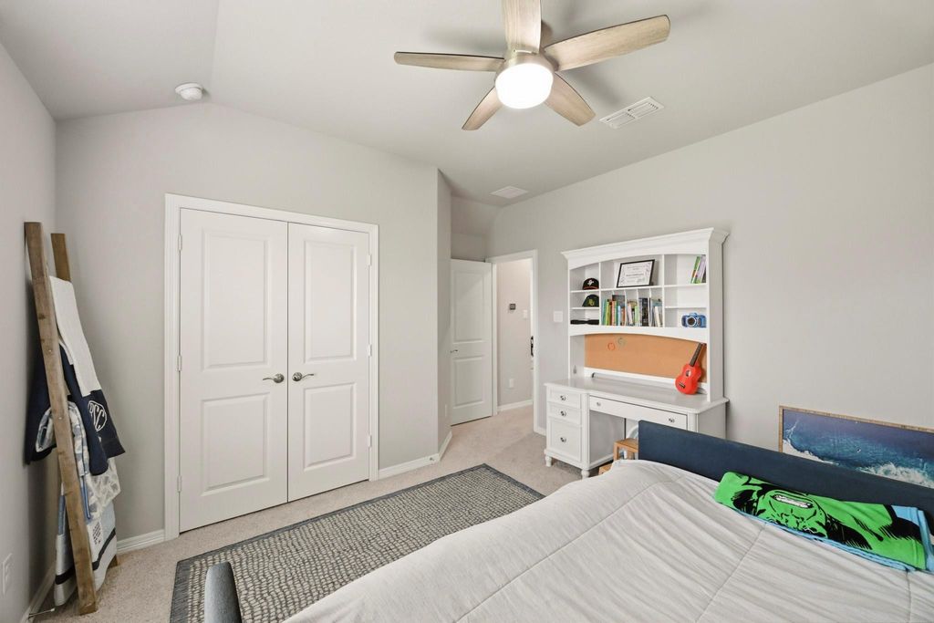 Image 35 of property listing at 8726 Timber Knoll Drive, Missouri City, TX 77459