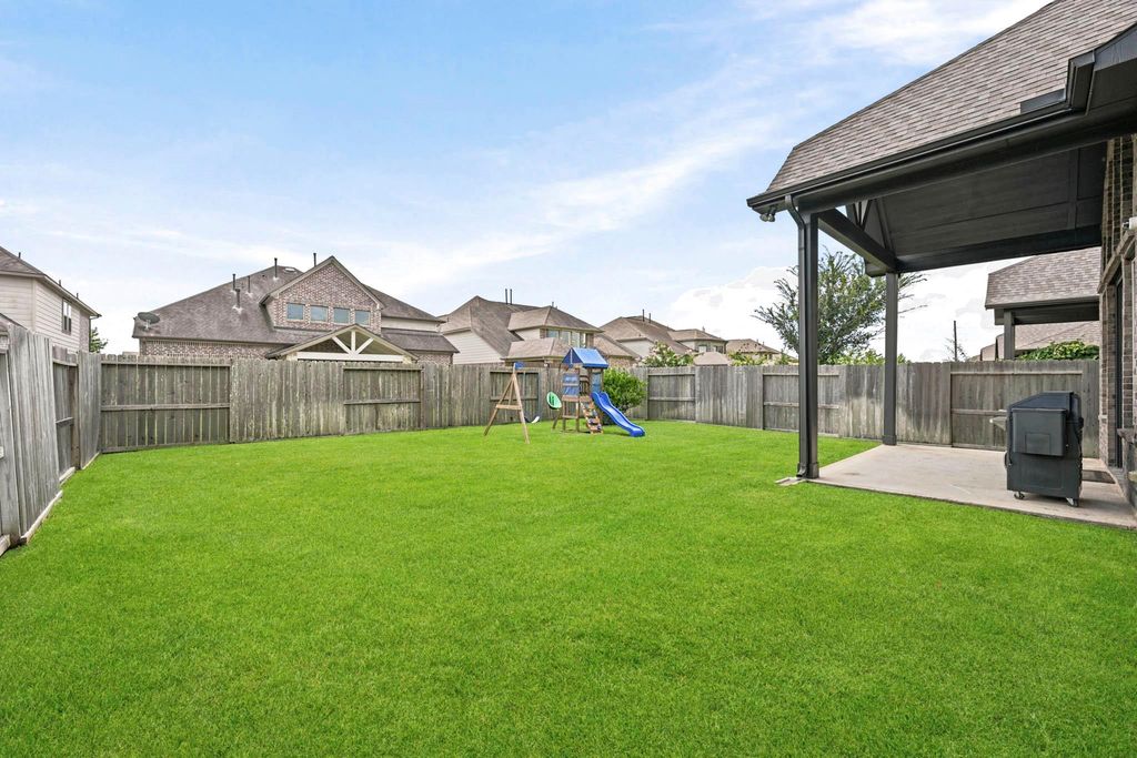 Image 40 of property listing at 8726 Timber Knoll Drive, Missouri City, TX 77459