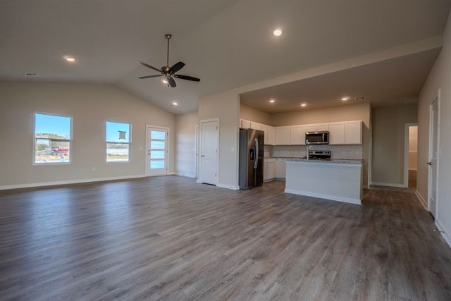 9514 E Hurst St, Wichita, KS 67210