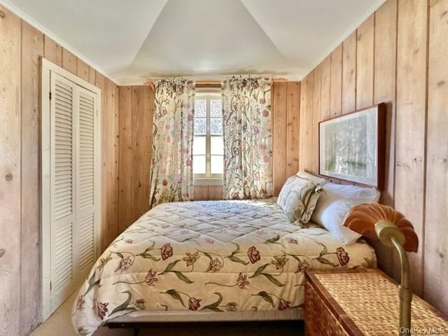 146 Doctors Walk, Cherry Grove, NY 11782