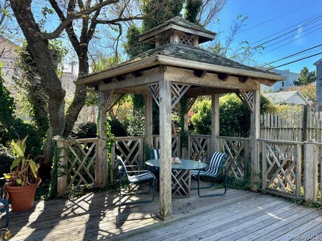 146 Doctors Walk, Cherry Grove, NY 11782
