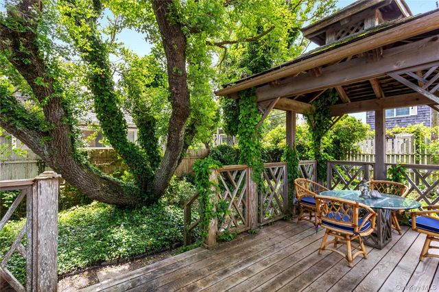 146 Doctors Walk, Cherry Grove, NY 11782