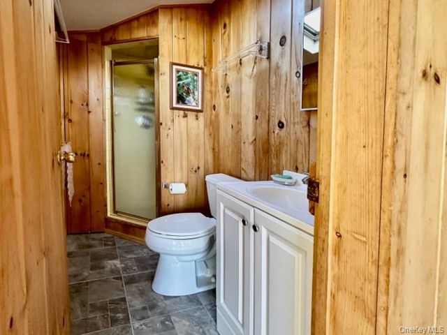 146 Doctors Walk, Cherry Grove, NY 11782
