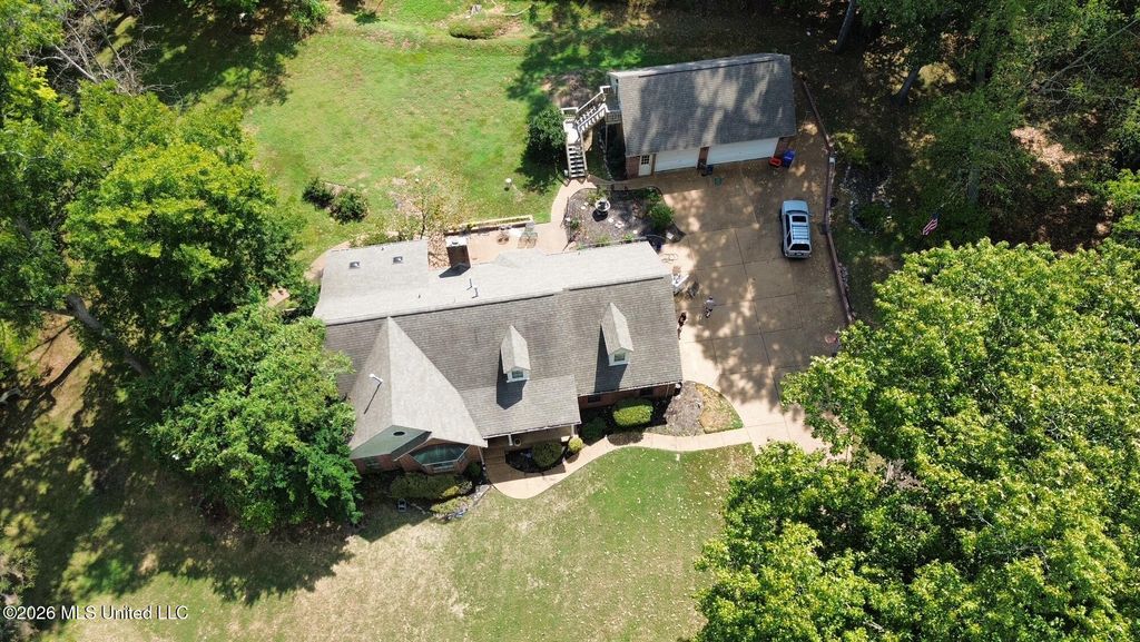 2075 Macintosh Drive, Horn Lake, MS 38637 — photo 2