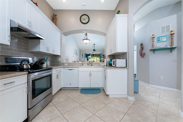 319 MONACO DRIVE 8, Punta Gorda, FL 33950