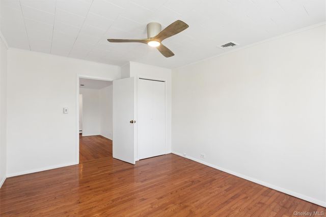 9 7th Street, Jamesport, NY 11947