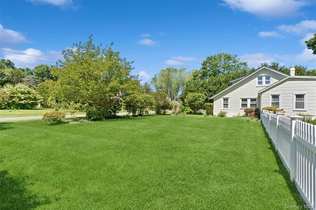 9 7th Street, Jamesport, NY 11947