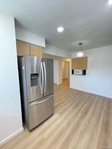 17423 Moors, Fraser, MI 48026