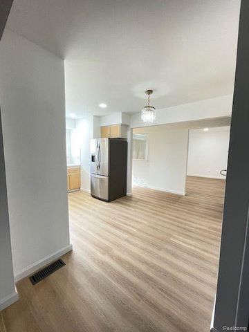 17423 Moors, Fraser, MI 48026