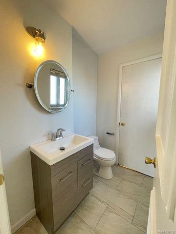 17423 Moors, Fraser, MI 48026
