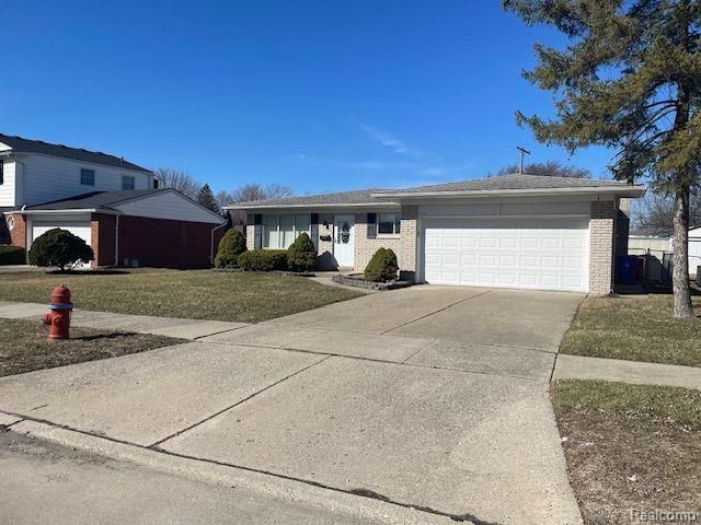 17423 Moors, Fraser, MI 48026