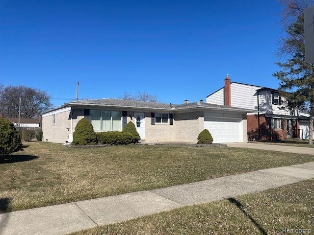 17423 Moors, Fraser, MI 48026