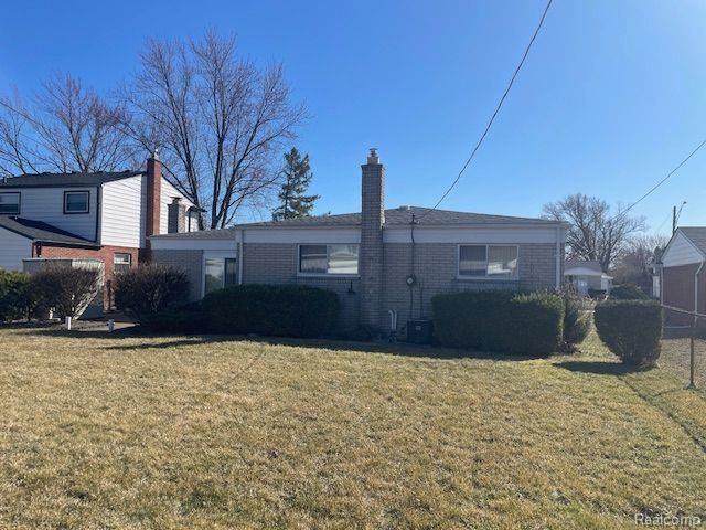17423 Moors, Fraser, MI 48026