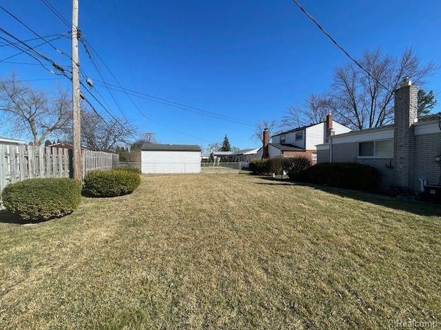 17423 Moors, Fraser, MI 48026