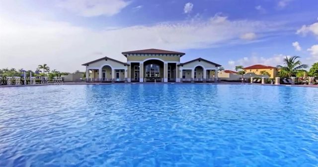 22621 SW 88th Pl 302-8, Cutler Bay, FL 33190