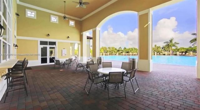 22621 SW 88th Pl 302-8, Cutler Bay, FL 33190