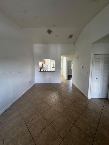 22621 SW 88th Pl 302-8, Cutler Bay, FL 33190