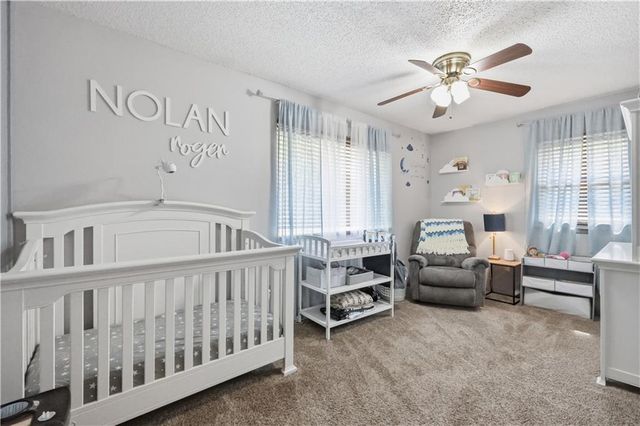 2824 Berry Lane, Independence, MO 64057