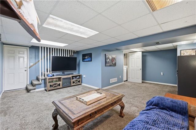 2824 Berry Lane, Independence, MO 64057