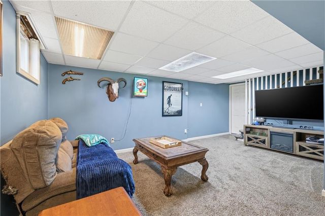 2824 Berry Lane, Independence, MO 64057