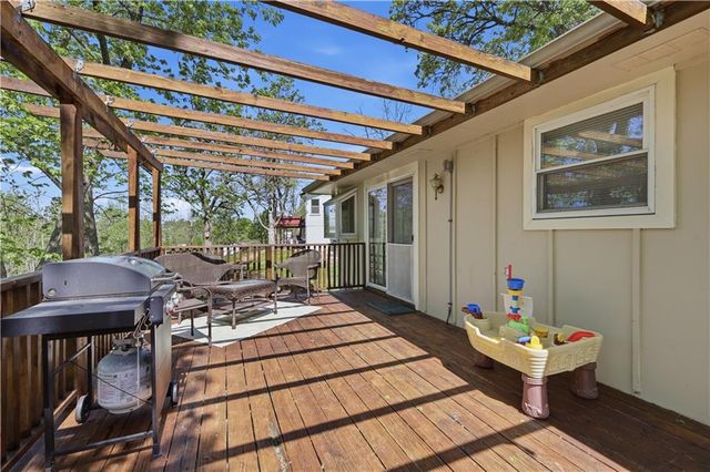 2824 Berry Lane, Independence, MO 64057