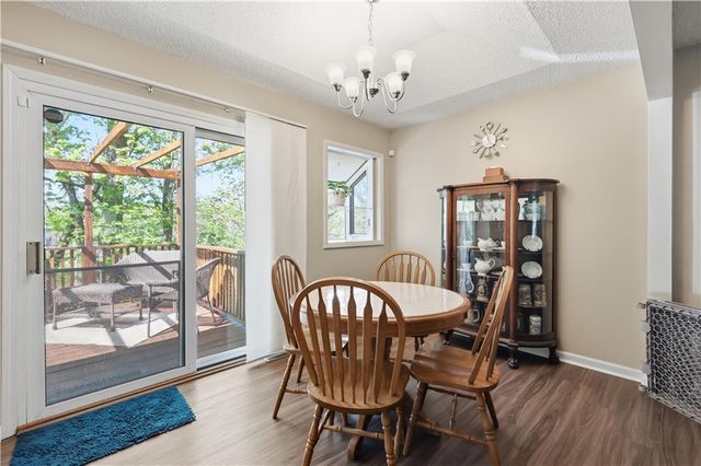 2824 Berry Lane, Independence, MO 64057