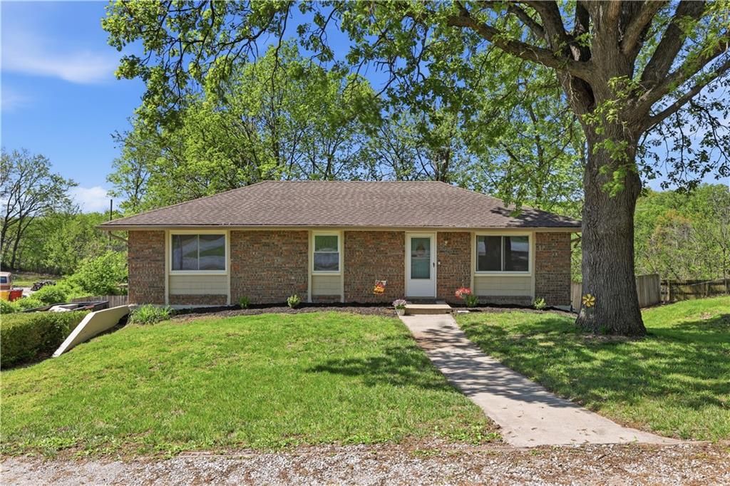 2824 Berry Lane, Independence, MO 64057