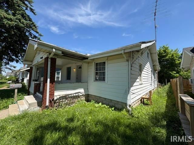 2006 S Walnut Street, Muncie, IN 47302