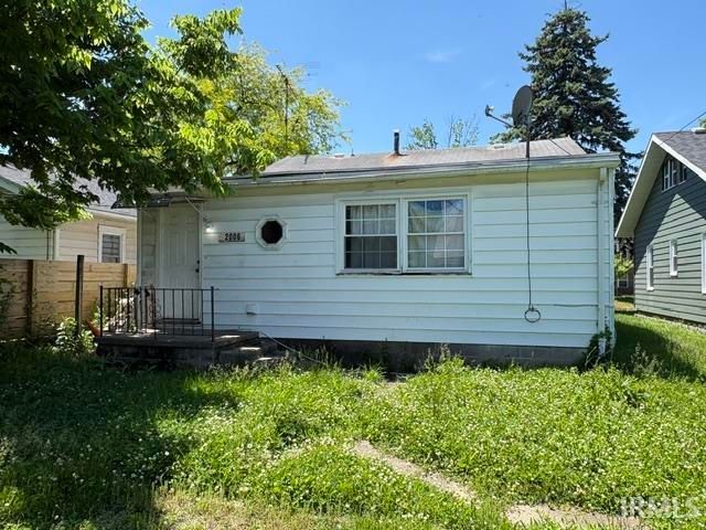2006 S Walnut Street, Muncie, IN 47302