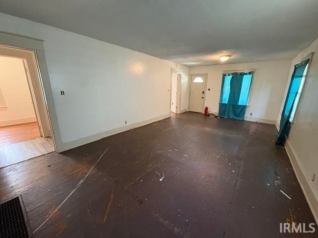2006 S Walnut Street, Muncie, IN 47302