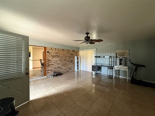 254 County Road 3225, Mt Pleasant, TX 75455