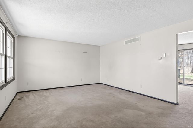 4918 Wheatridge Road, Fort Wayne, IN 46835