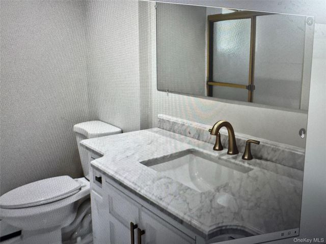 571 Richmond Road, East Meadow, NY 11554