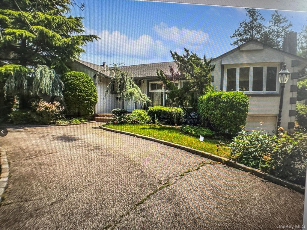 571 Richmond Road, East Meadow, NY 11554