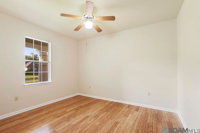 3162 Riverway Dr, Baton Rouge, LA 70820