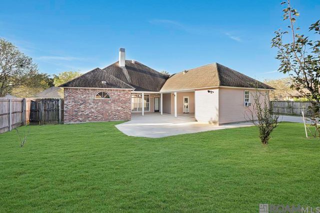 3162 Riverway Dr, Baton Rouge, LA 70820