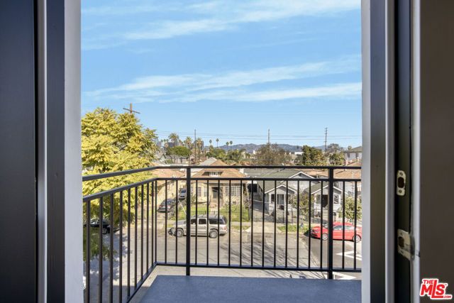 618 E 28th Street, Los Angeles, CA 90011