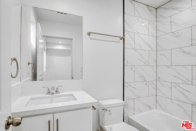 618 E 28th Street, Los Angeles, CA 90011