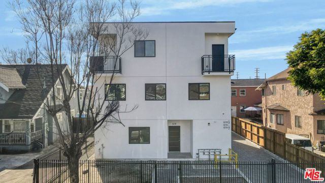 618 E 28th Street, Los Angeles, CA 90011
