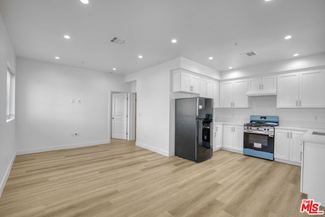 618 E 28th Street, Los Angeles, CA 90011