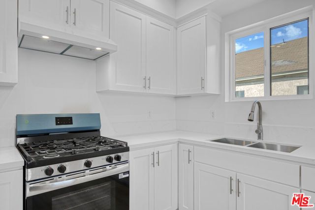 618 E 28th Street, Los Angeles, CA 90011