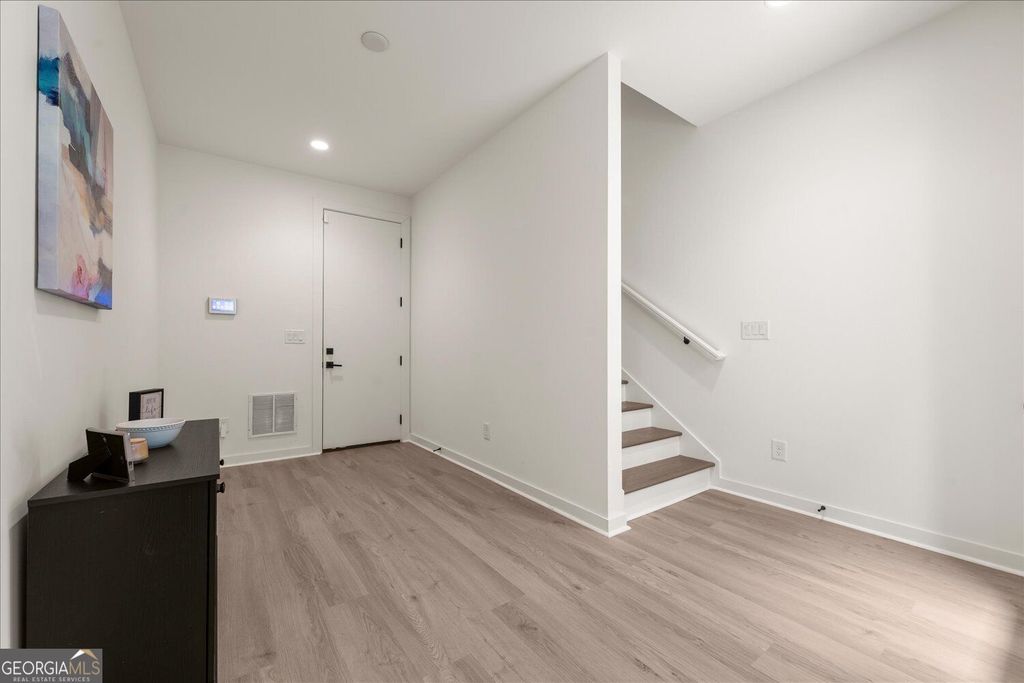 1598 Rock Dam Drive SE, Atlanta, GA 30317 — photo 3