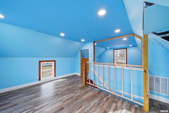 412 W MAPLE Street, Canton, IL 61520