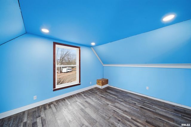 412 W MAPLE Street, Canton, IL 61520