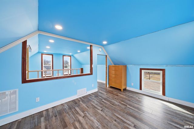 412 W MAPLE Street, Canton, IL 61520