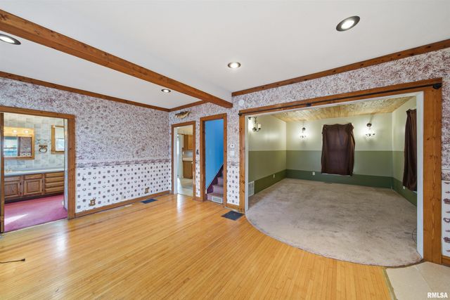 412 W MAPLE Street, Canton, IL 61520