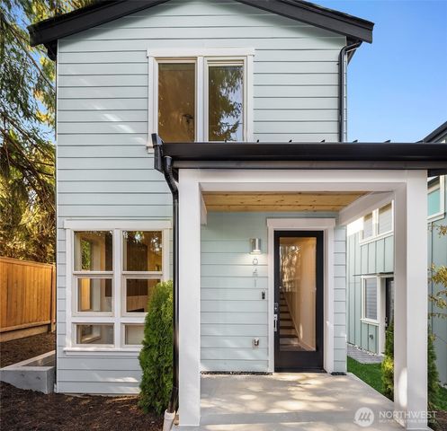 641 18th Avenue W, Kirkland, WA 98033
