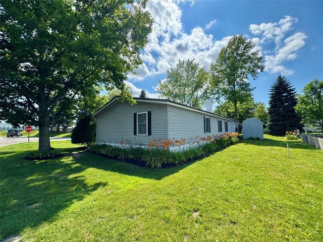 8240 BRIERCREST Drive, Erie, PA 16509